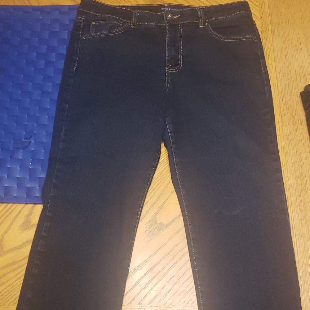 Blue Jeans - Picture 2 of 3